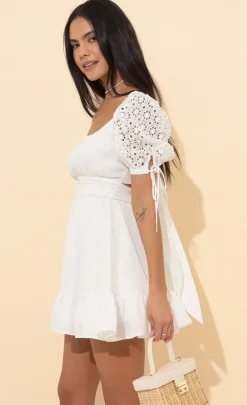 LUCY IN THE SKY Mini Dresses^Baby Doll Dress In White