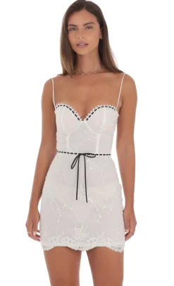 LUCY IN THE SKY Mini Dresses^Black Ribbon Embroidered Dress In White