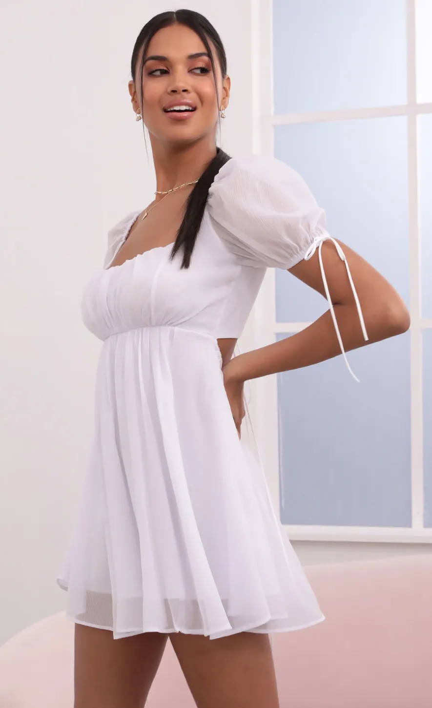 LUCY IN THE SKY Mini Dresses^Crinkle Chiffon Baby Doll Dress In White