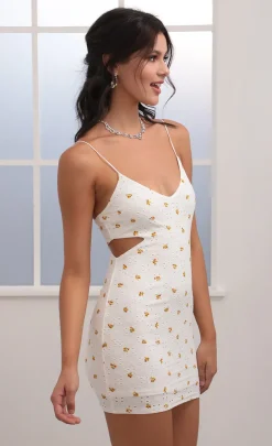 LUCY IN THE SKY Mini Dresses^Eyelet Floral Hourglass Dress In White