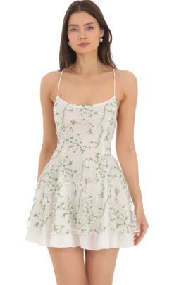 LUCY IN THE SKY Mini Dresses^Floral Embroidered Dress In White
