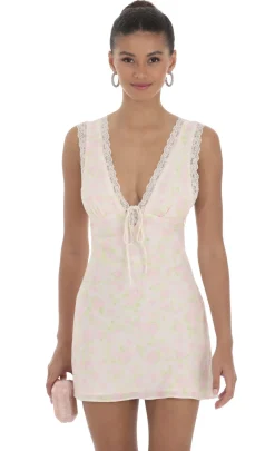 LUCY IN THE SKY Mini Dresses^Floral V-Neck Dress In Pastel Pink
