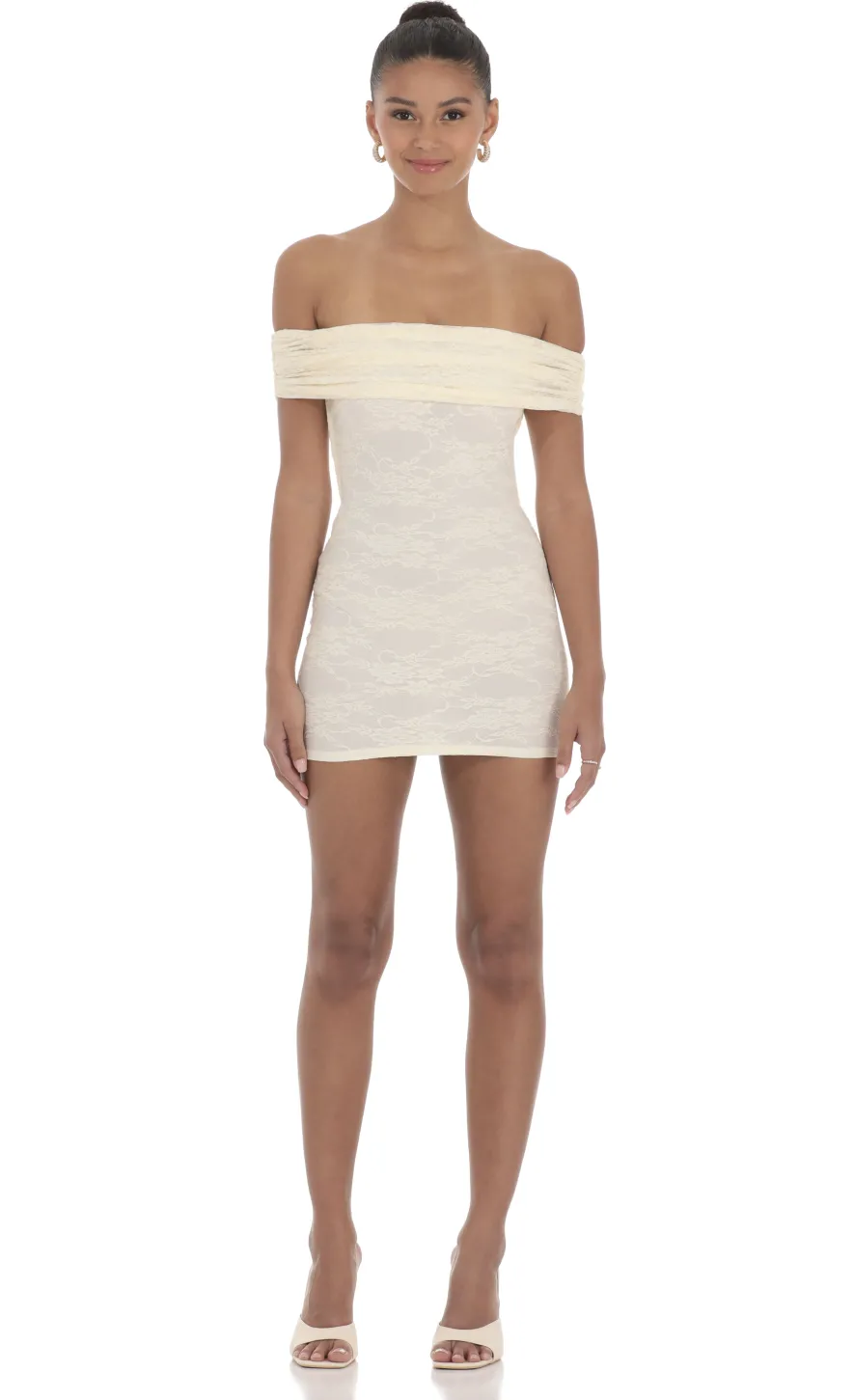 LUCY IN THE SKY Mini Dresses^Off Shoulder Lace Bodycon Dress In Cream