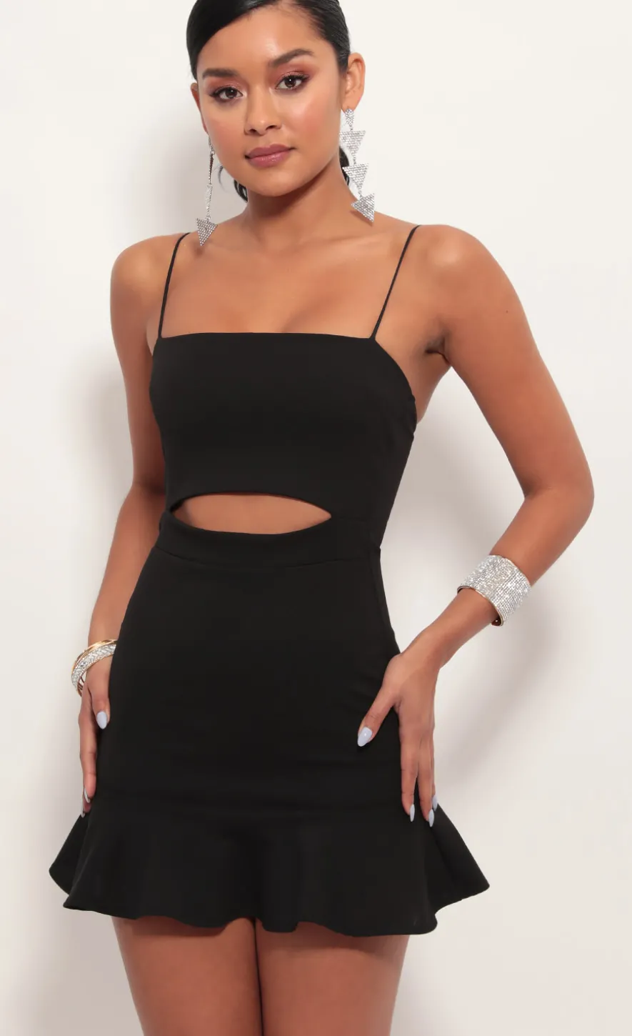LUCY IN THE SKY Mini Dresses^Reilly Cutout Ruffle Dress In Black