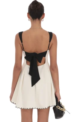LUCY IN THE SKY Mini Dresses^Scallop Hem Fit And Flare Dress In White