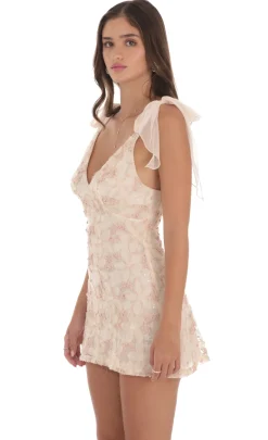 LUCY IN THE SKY Mini Dresses^Textured Shimmer Floral Dress In Cream