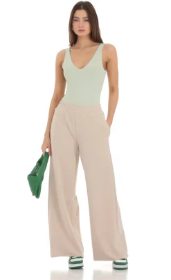 LUCY IN THE SKY Bodysuits^V-Neck Bodysuit In Pistachio